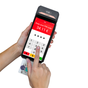 Saisie du code PIN sur un terminal de paiement électronique moderne avec carte bancaire insérée.