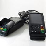 Louer terminal de paiement électronique fixe Ingenico Desk 5000 et son clavier code PINPAD Desk 1500