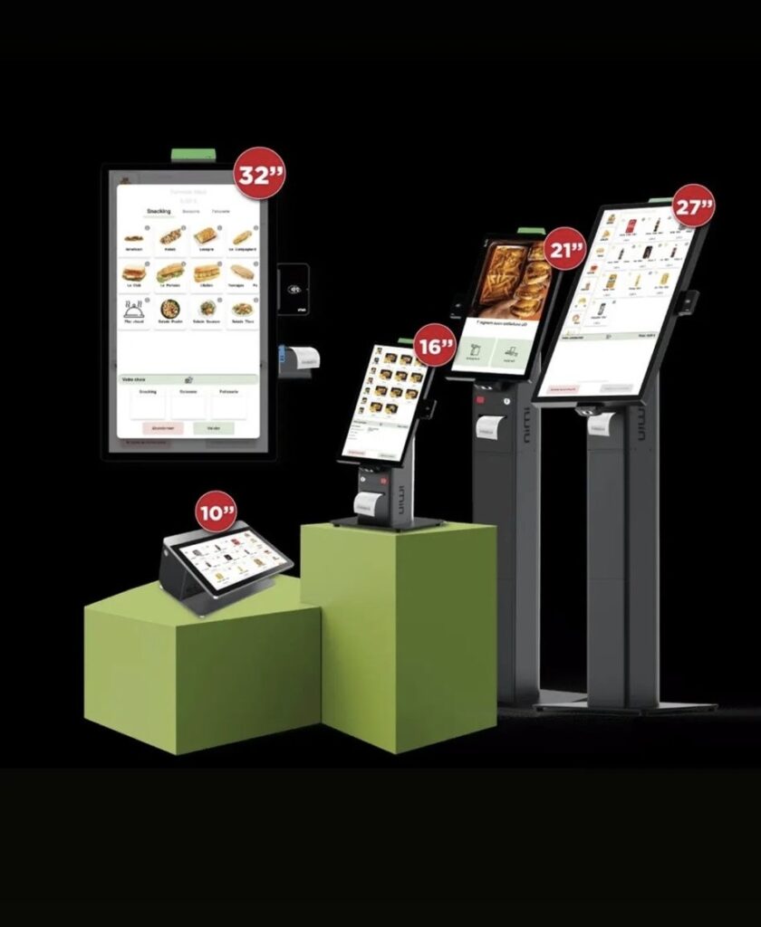 Bornes tactiles de commande et paiement pour restaurants modernes, affichant menus numériques interactifs.